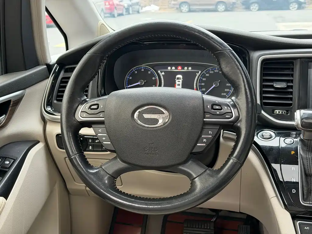 GAC Motor Trumpchi M8 2018 — фото 17