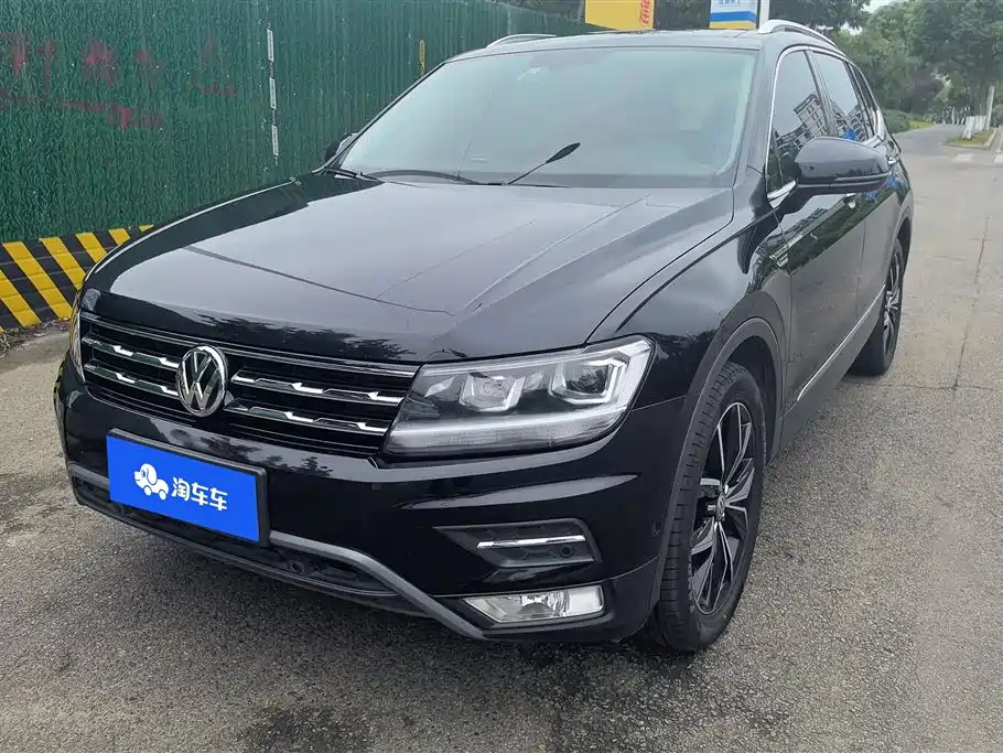 Volkswagen Tiguan L 2019 — фото 1