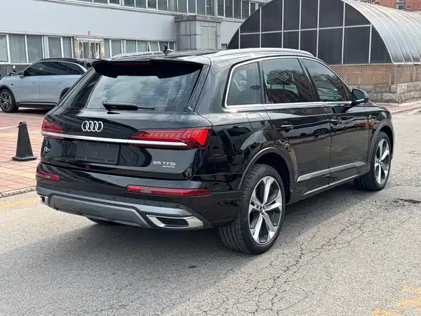Audi Q7 2023