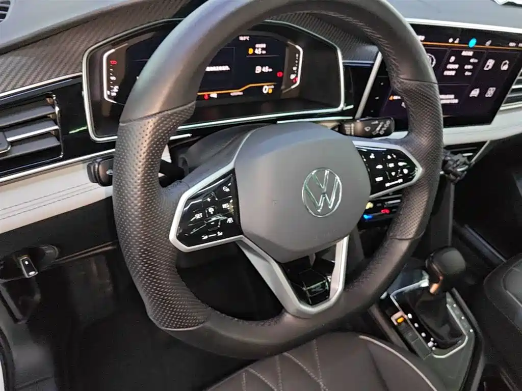 Volkswagen Tiguan L 2022 — фото 11