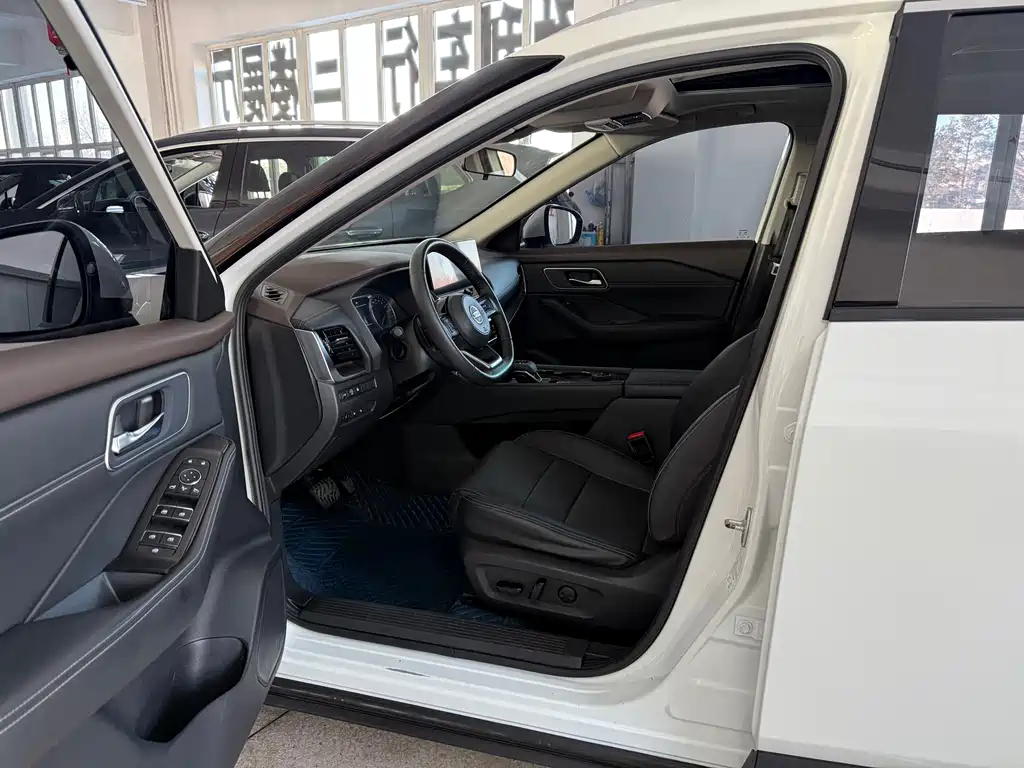 Nissan X-Trail 2022 — фото 4