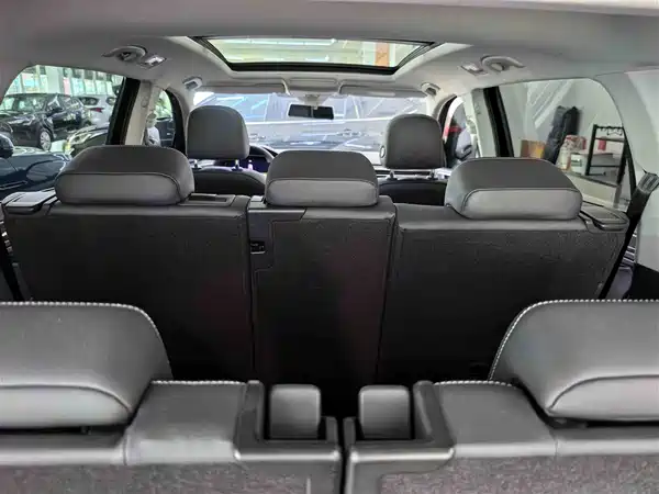 Volkswagen Tiguan L 2023