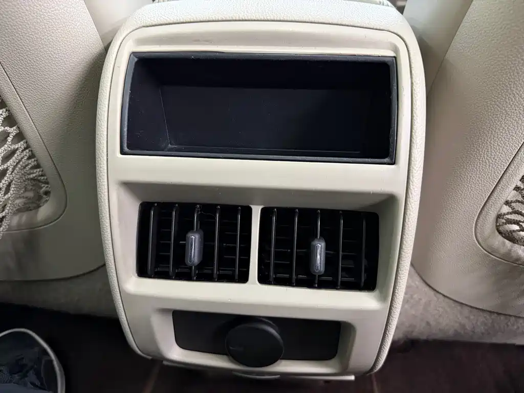 Cadillac SRX 2013 — фото 11