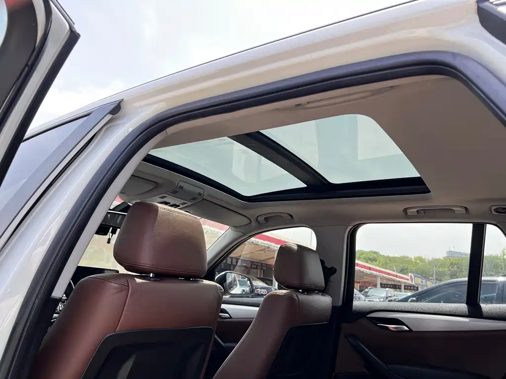 BMW X1 2015 — фото 17