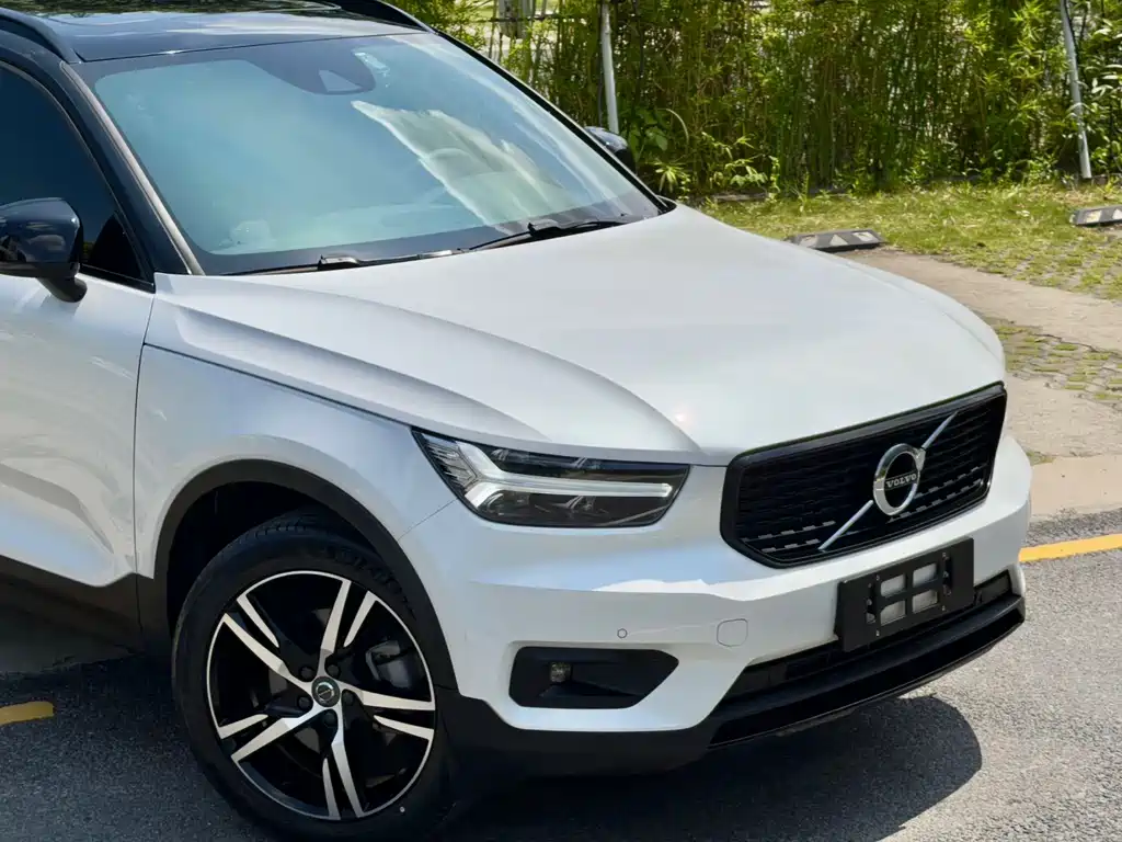 Volvo XC40 2020 — фото 3