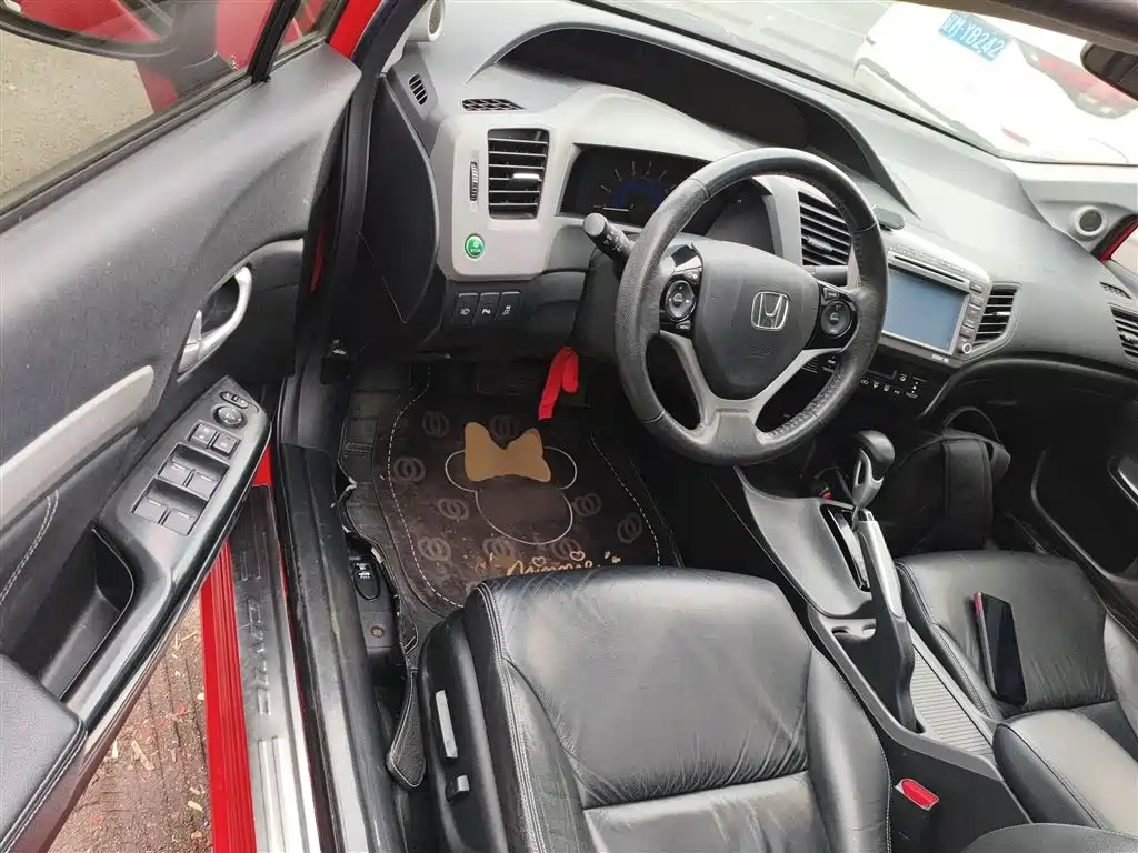 Honda Civic 2014 — фото 16