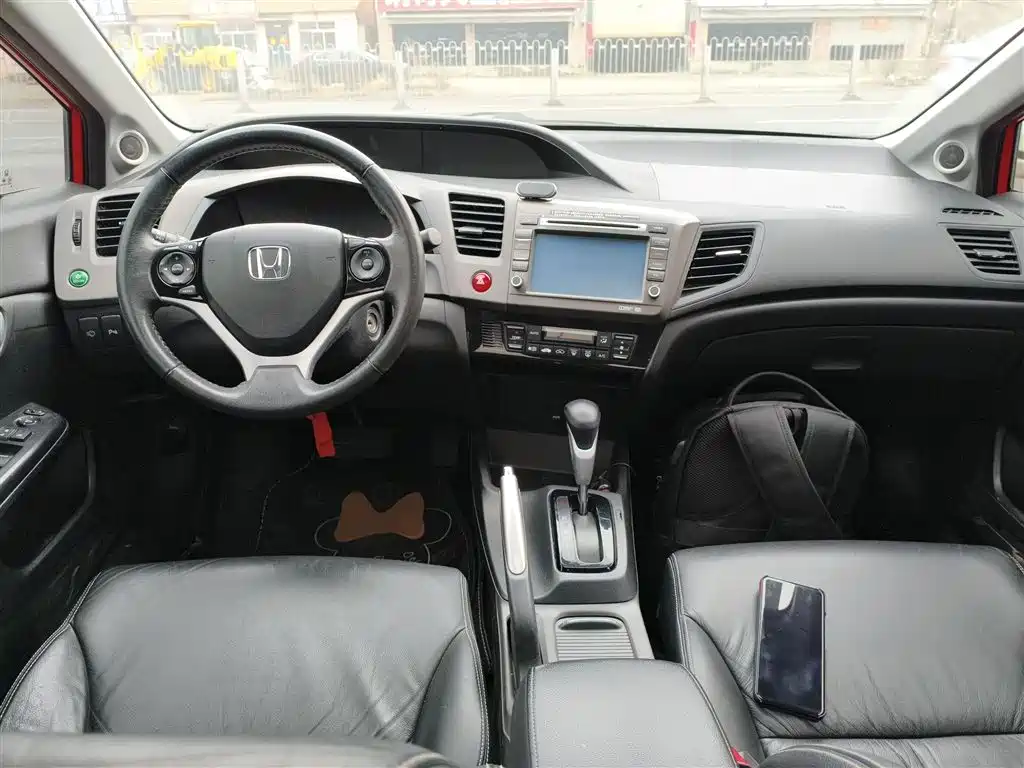 Honda Civic 2014 — фото 10