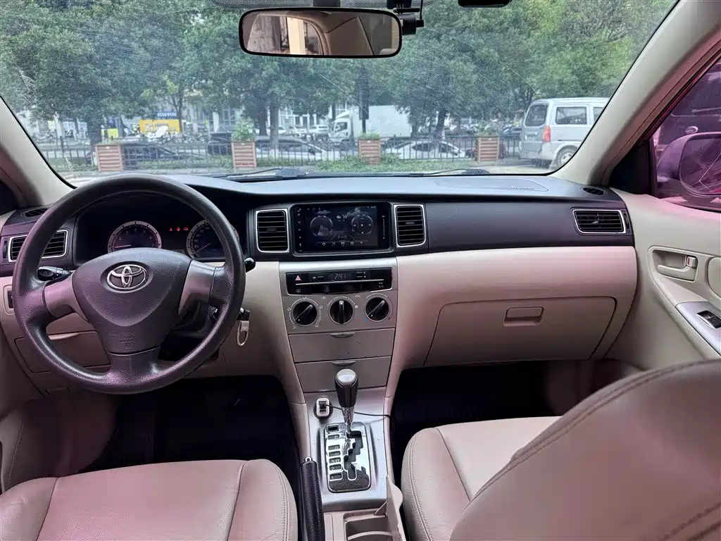 Toyota Corolla 2014 — фото 12