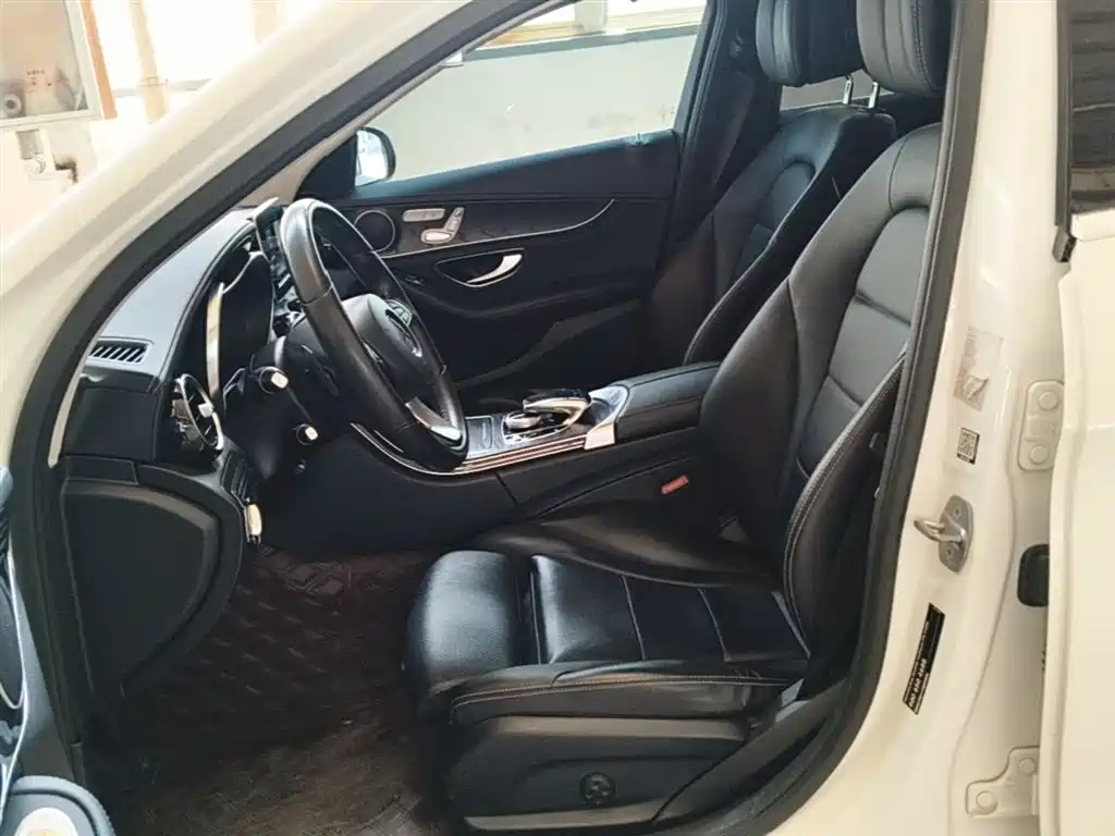 Mercedes-Benz C-Class 2018 — фото 15