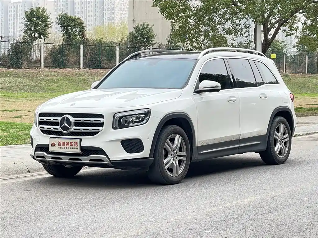 Mercedes-Benz GLB 2022 — фото 1