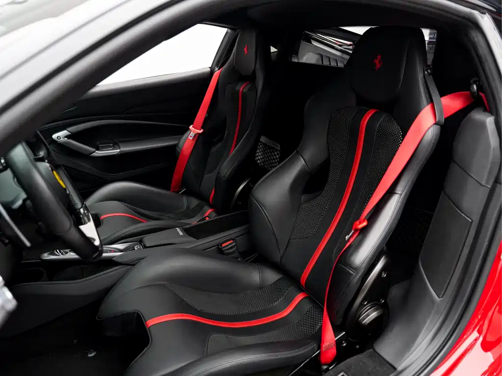 Ferrari F8 2022 — фото 10
