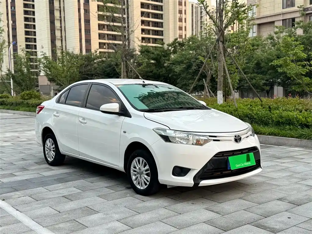 Toyota Vios 2015 — фото 4