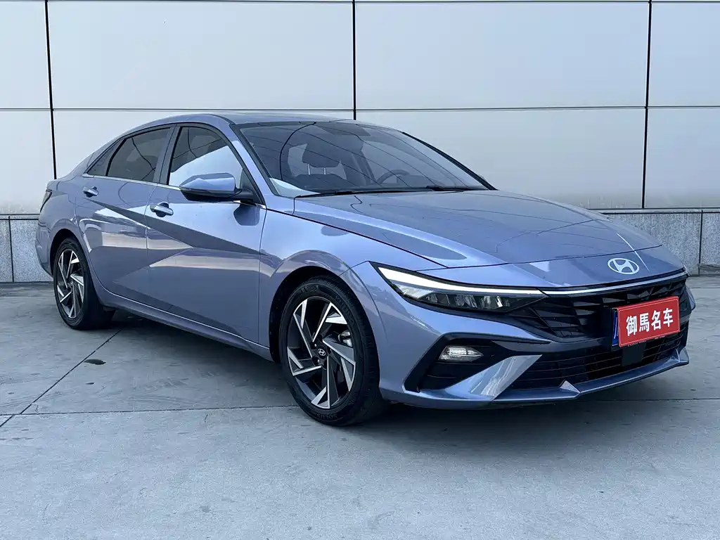Hyundai Elantra 2023 — фото 2