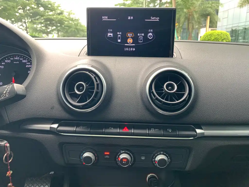 Audi A3 2016 — фото 15
