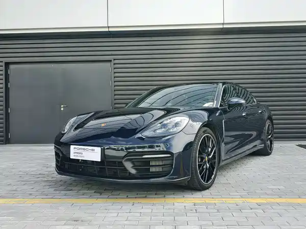 Porsche Panamera 2022
