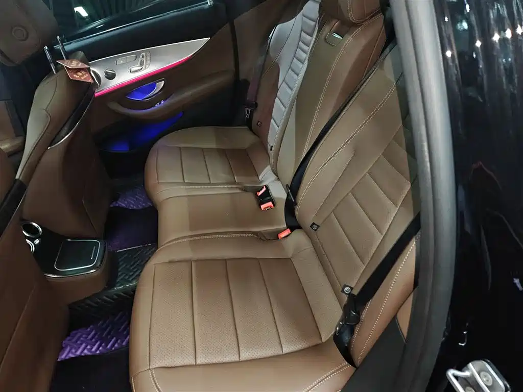 Mercedes-Benz E-Class 2023 — фото 13