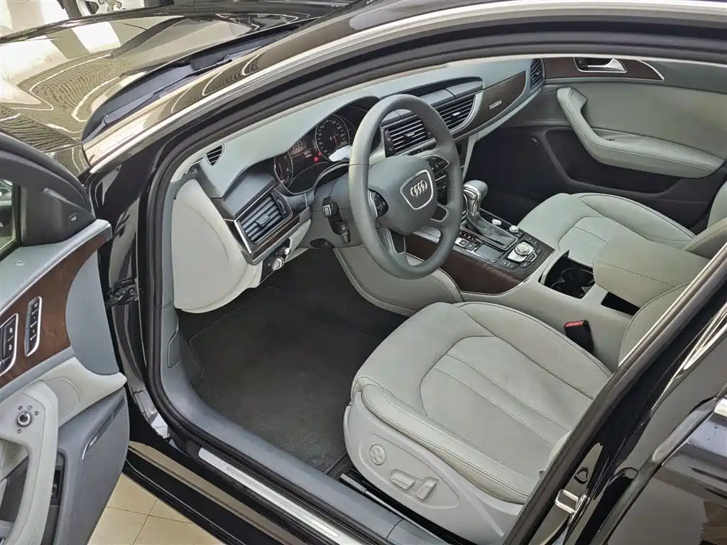 Audi A6L 2015 — фото 14