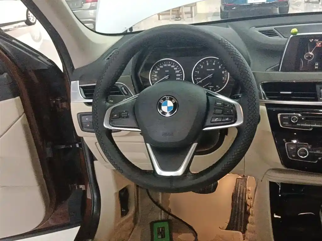 BMW X1 2018 — фото 11