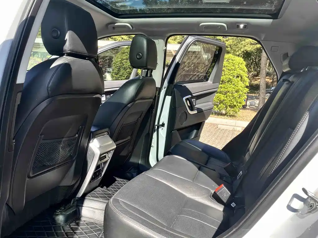 Land Rover Discovery Sport 2018 — фото 16