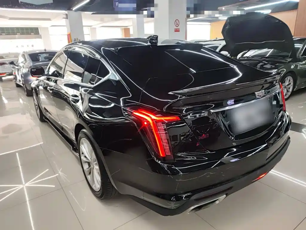 Cadillac CT5 2022 — фото 23