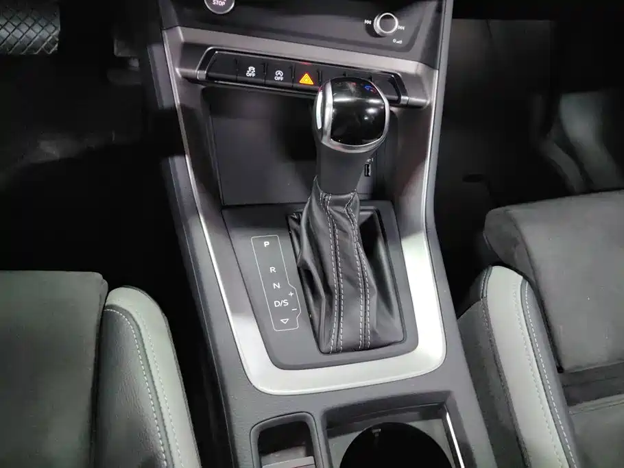 Audi Q3 2020 — фото 16