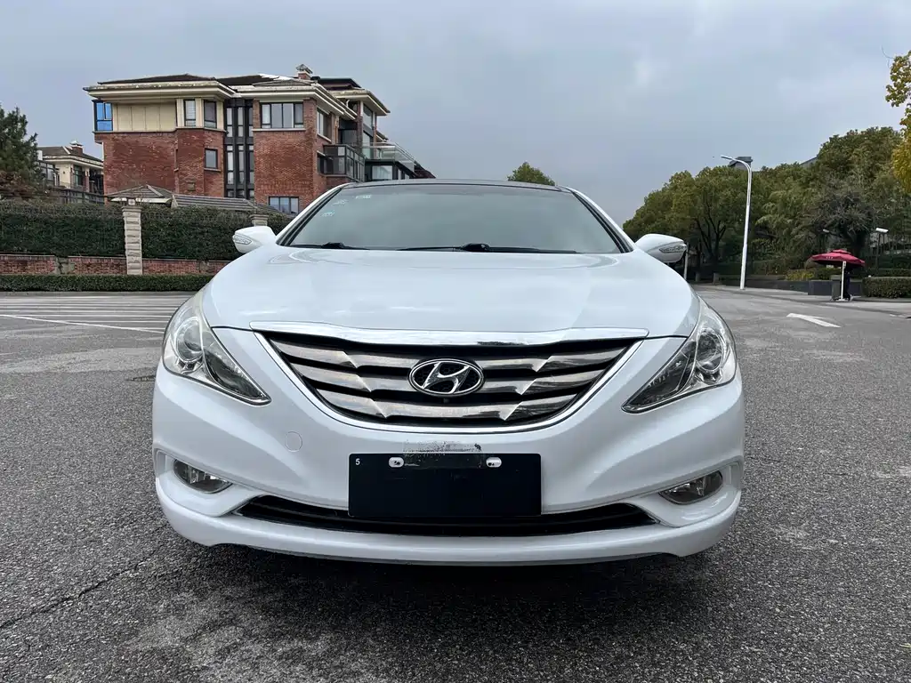 Hyundai Sonata 2014 — фото 2