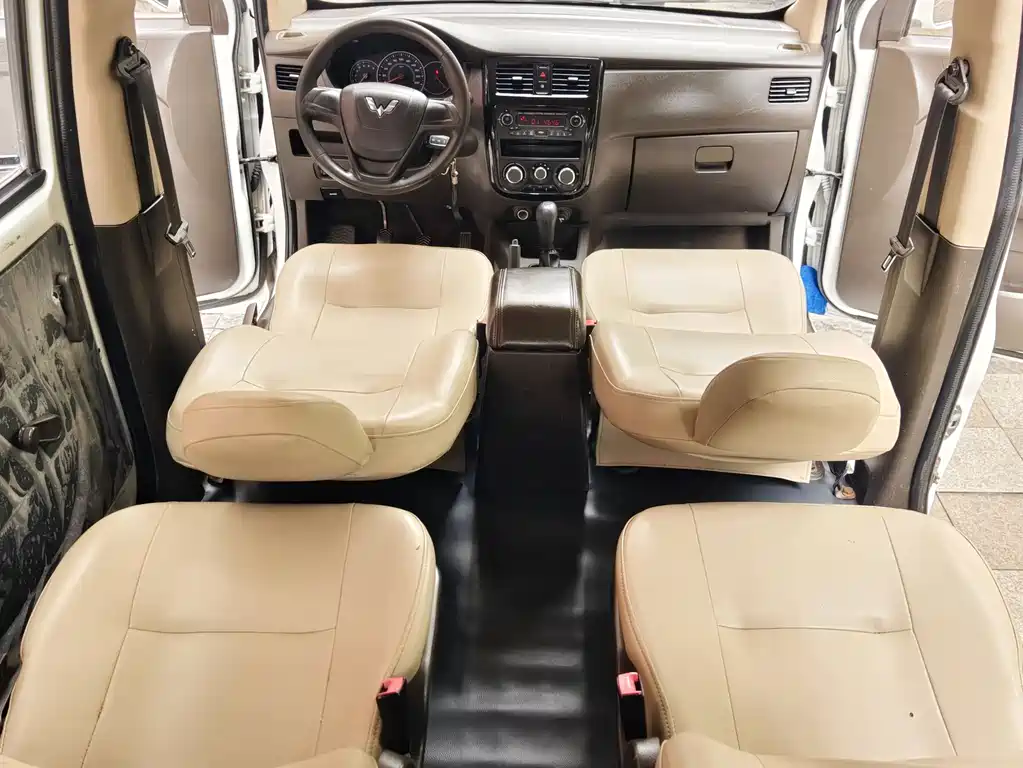 Wuling Rongguang V 2015 — фото 9