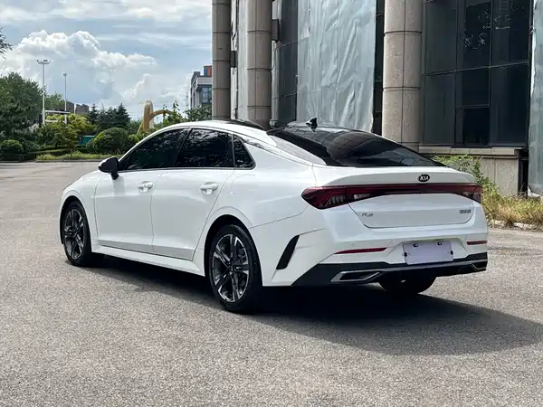 Kia K5 2021