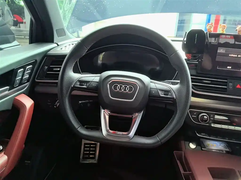 Audi Q5L 2024 — фото 11