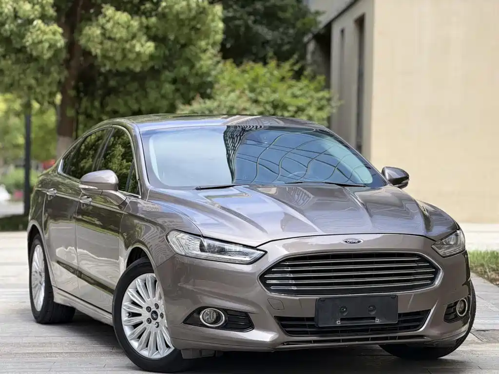 Ford Mondeo 2014 — фото 3