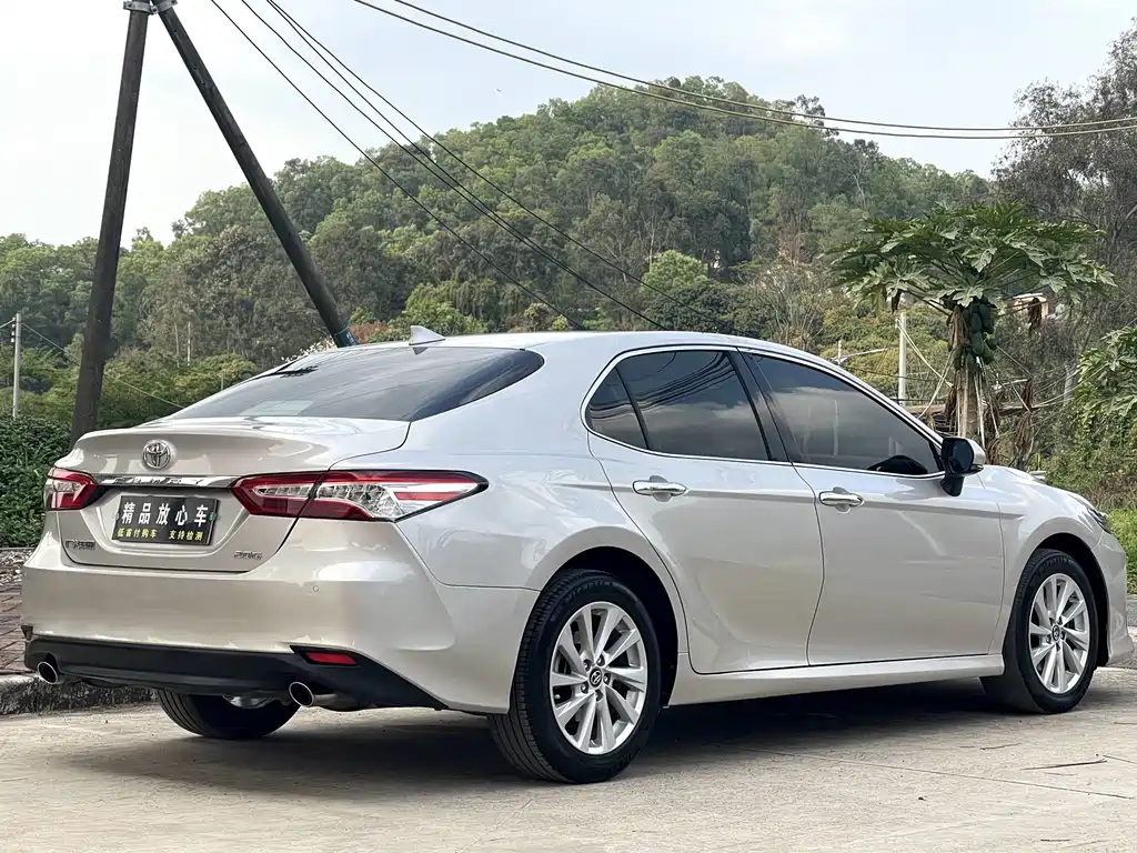 Toyota Camry 2021 — фото 5