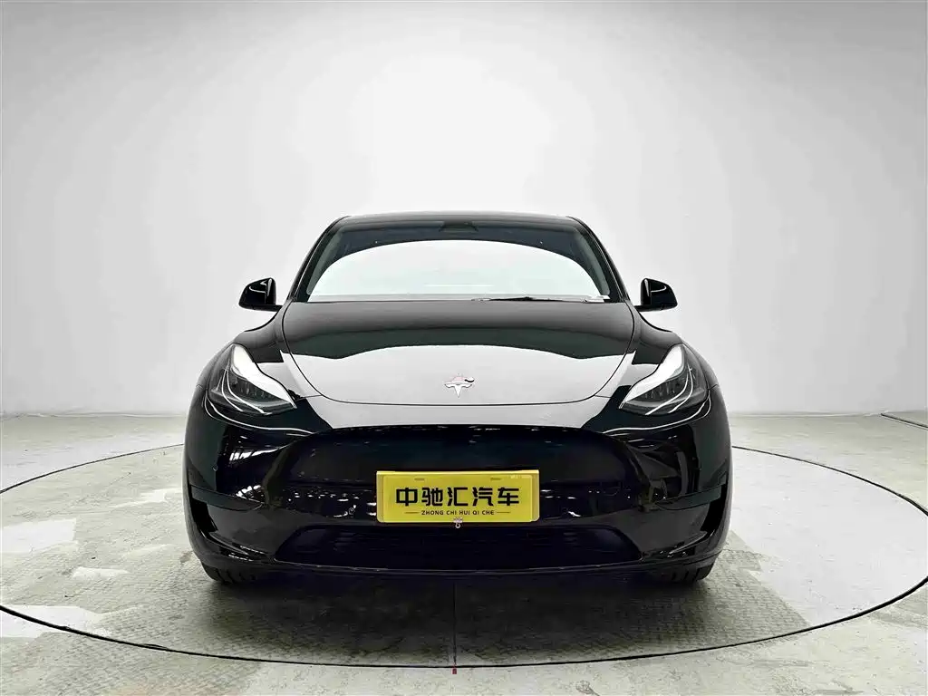 Tesla Model Y 2023 — фото 2
