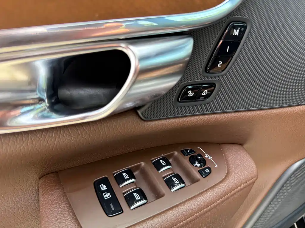 Volvo S90 PHEV 2021 — фото 19