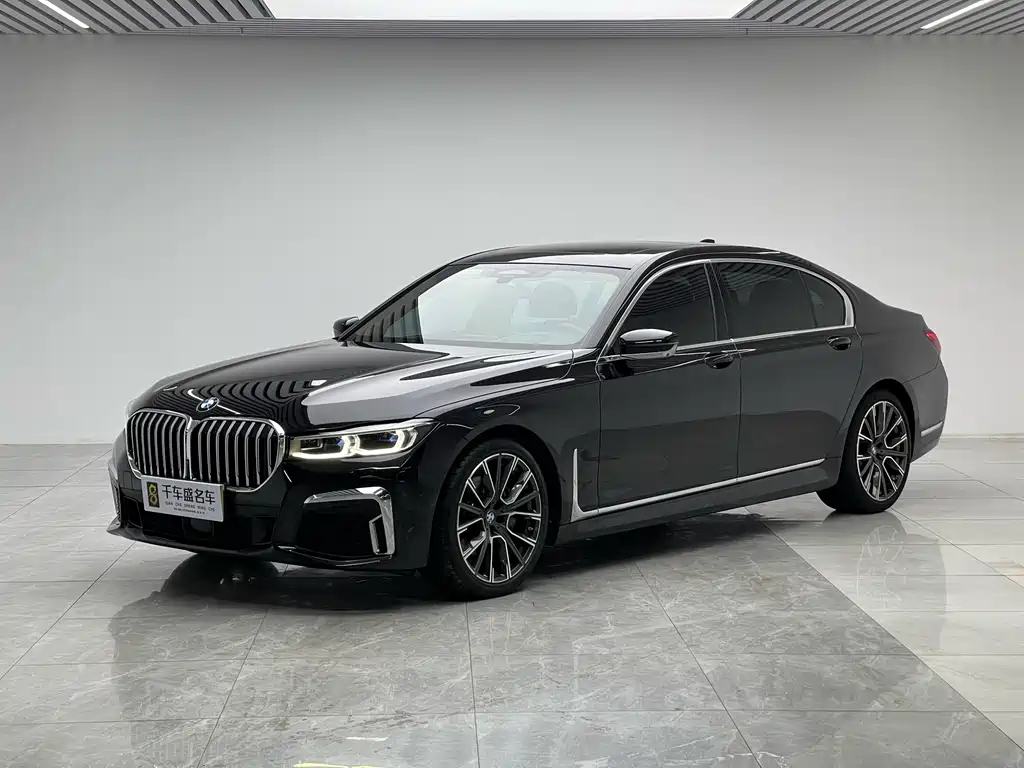 BMW 7 Series 2020 — фото 1