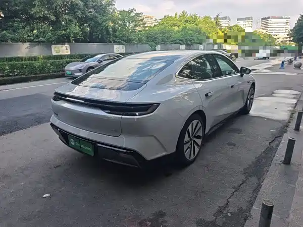 Geely Galaxy E8 2024