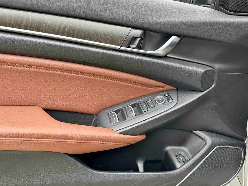 Honda Inspire 2019 — фото 18
