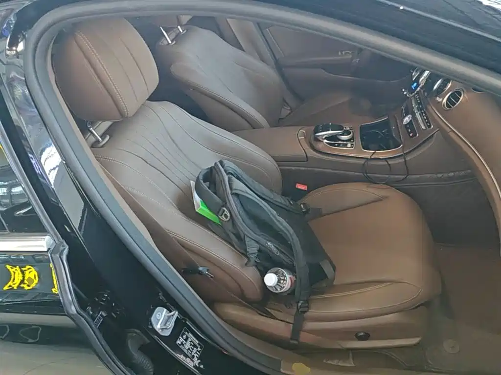 Mercedes-Benz E-Class 2018 — фото 25