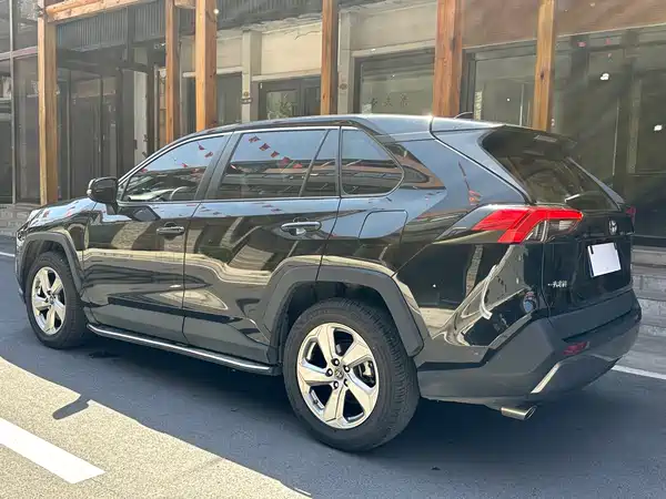 Toyota RAV4 2021