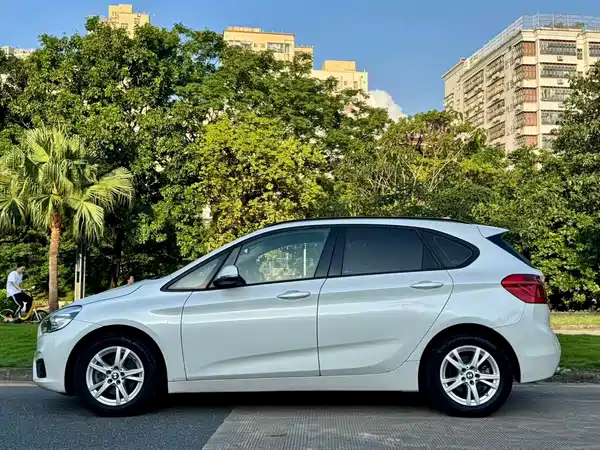 BMW 2 Series Station Wagon 2017