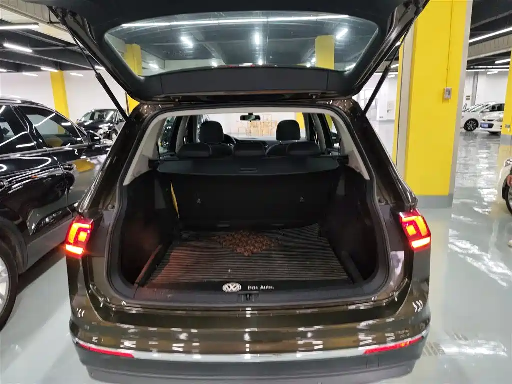 Volkswagen Tiguan L 2019 — фото 19
