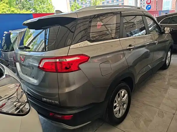 Wuling Hongguang S3 2019