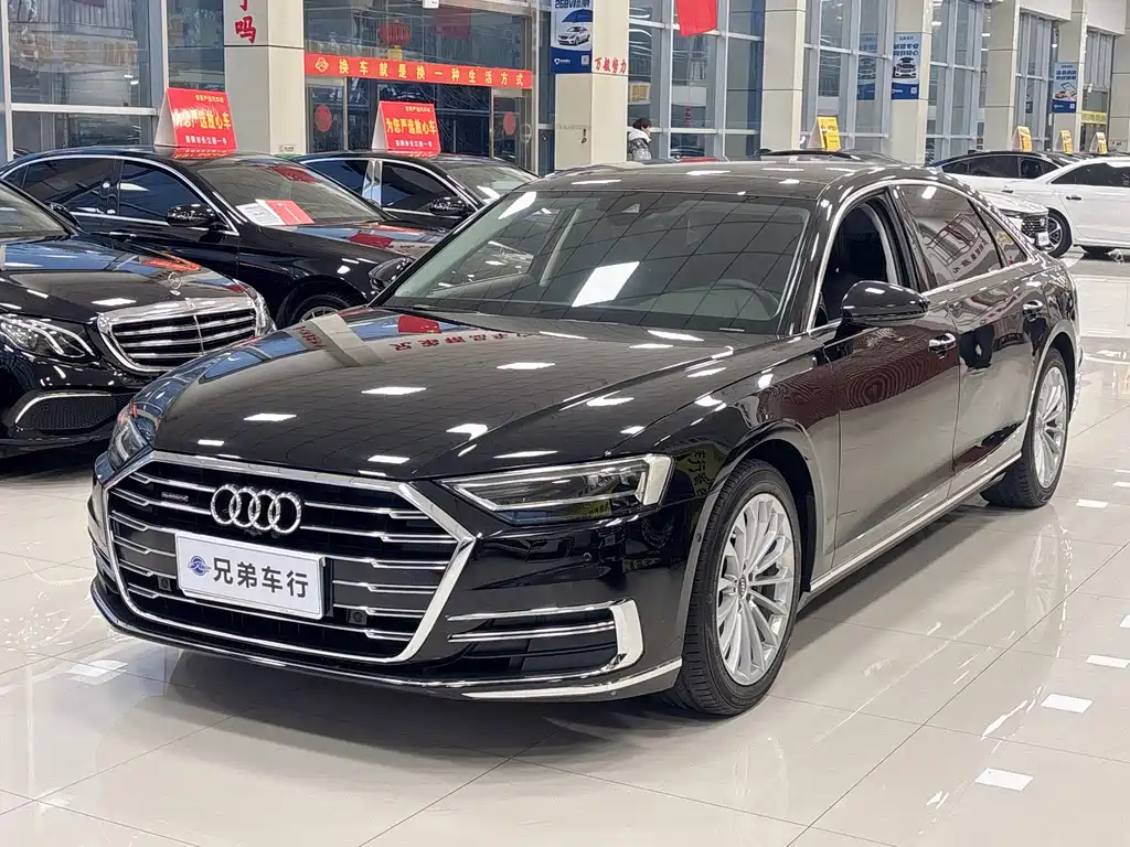 Audi A8 2020 — фото 1