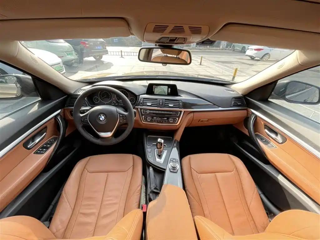 BMW 3 Series GT 2016 — фото 12