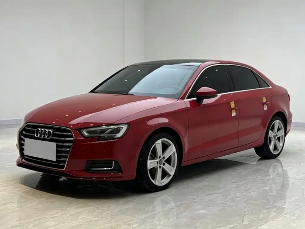 Audi A3 2019 — фото 1