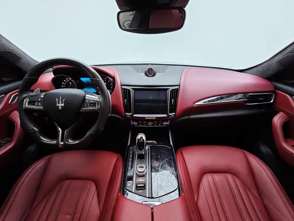 Maserati Levante 2016 — фото 19