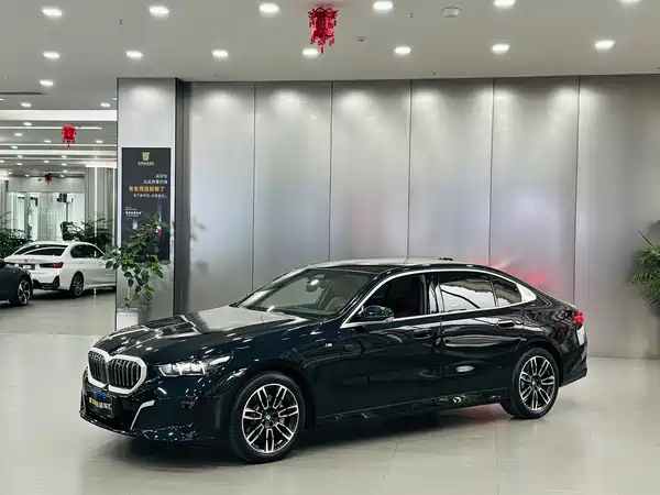 BMW 5 Series 2025