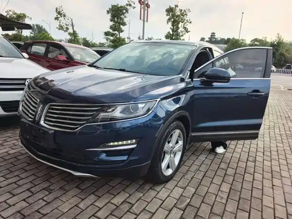 Lincoln MKC 2017
