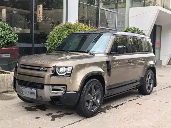Land Rover Defender 2022