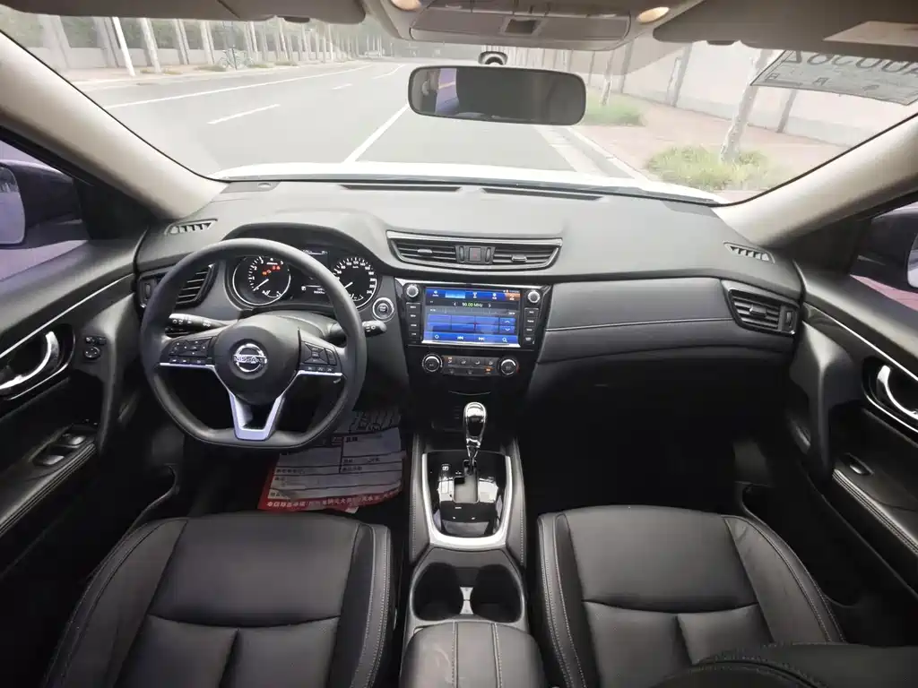 Nissan X-Trail 2017 — фото 12