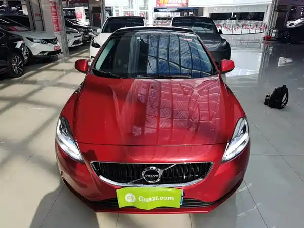 Volvo V40 2019